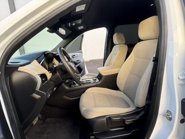 used 2022 Chevrolet Traverse car, priced at $19,990