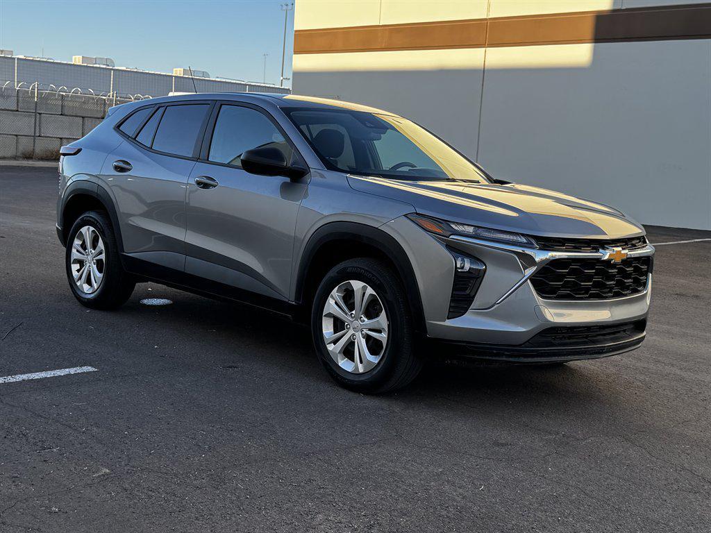 used 2024 Chevrolet Trax car, priced at $14,990