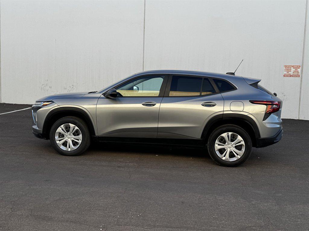 used 2024 Chevrolet Trax car, priced at $14,990