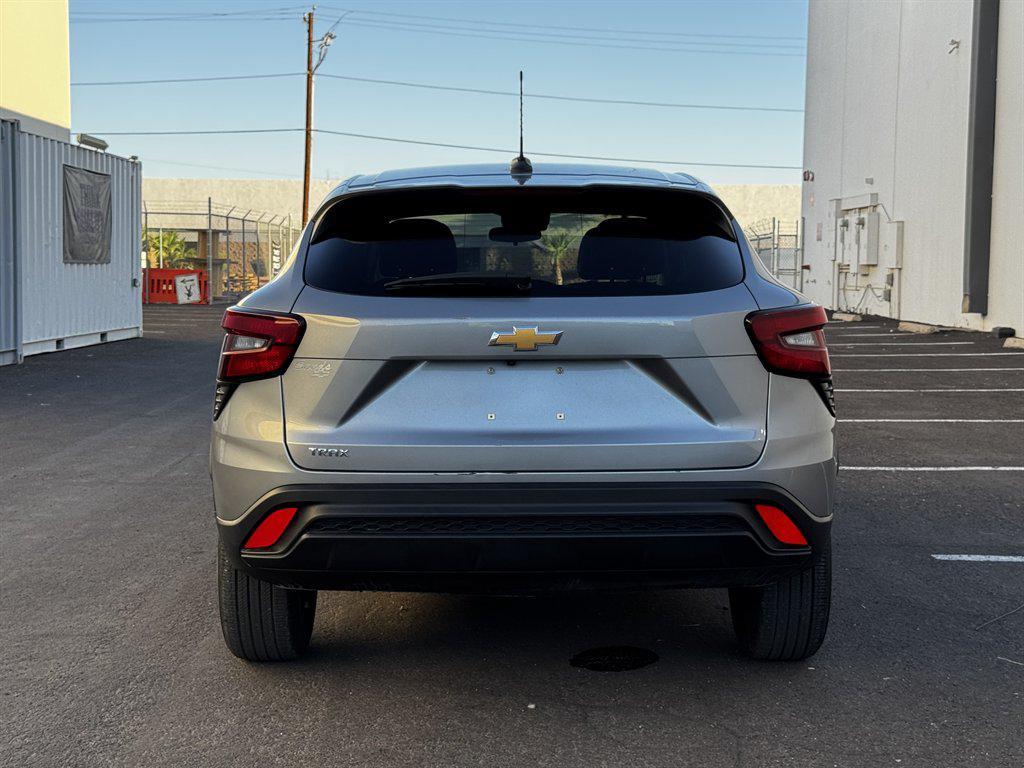 used 2024 Chevrolet Trax car, priced at $14,990