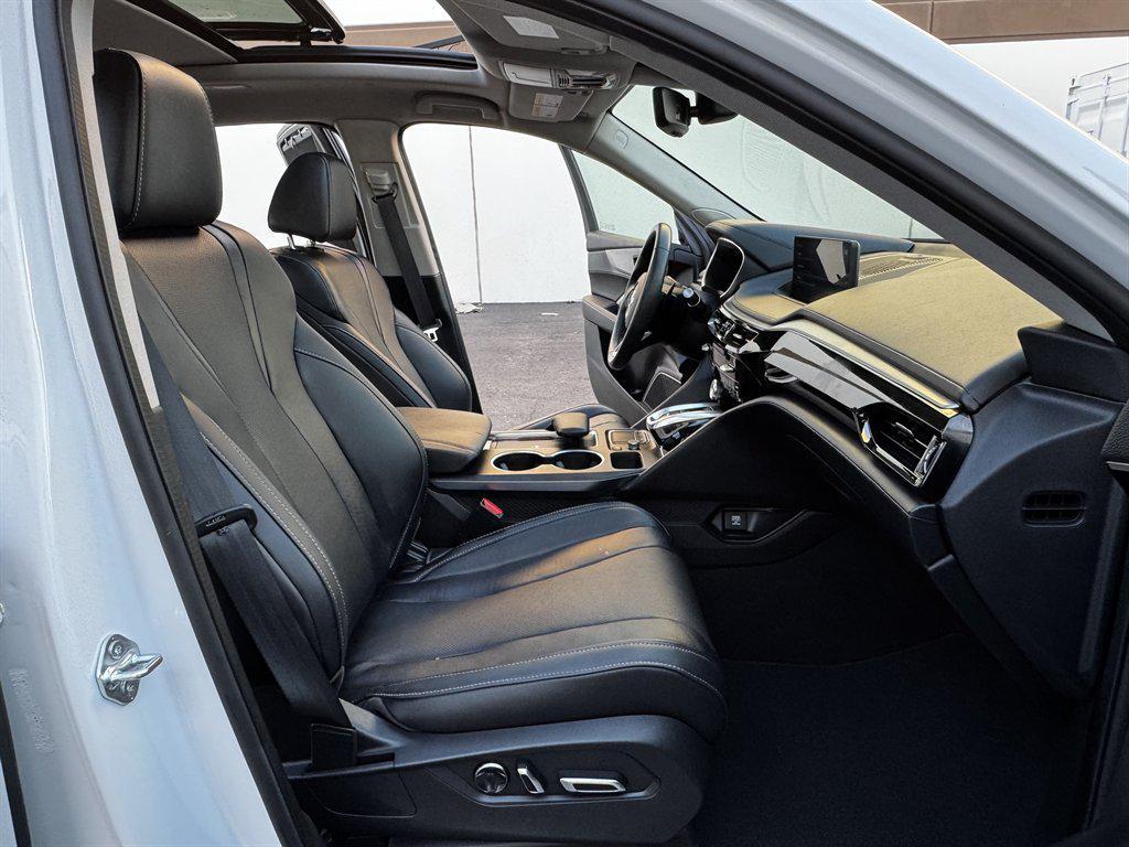 used 2024 Acura MDX car, priced at $35,990