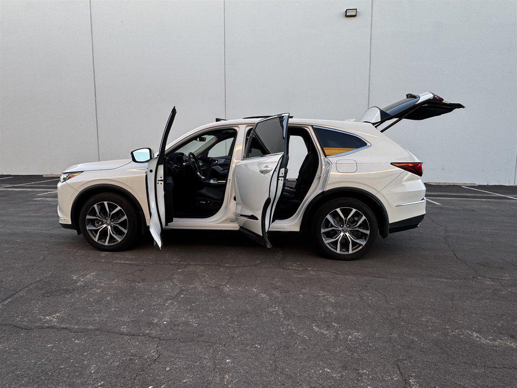 used 2024 Acura MDX car, priced at $35,990