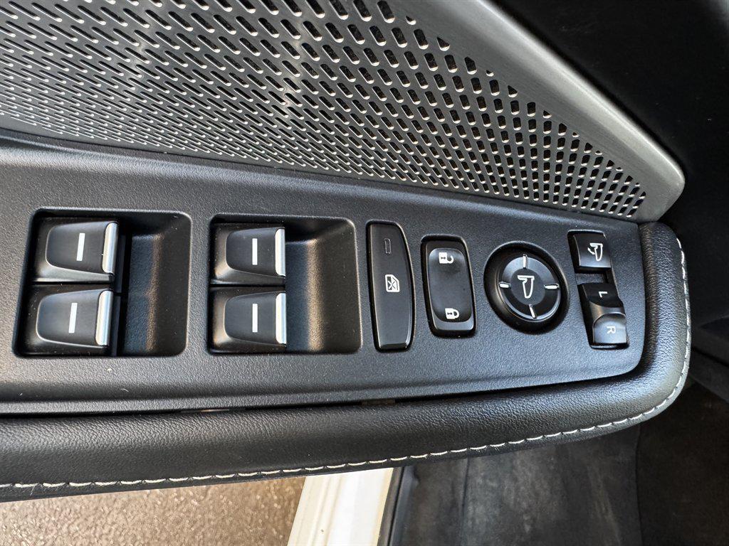 used 2024 Acura MDX car, priced at $35,990