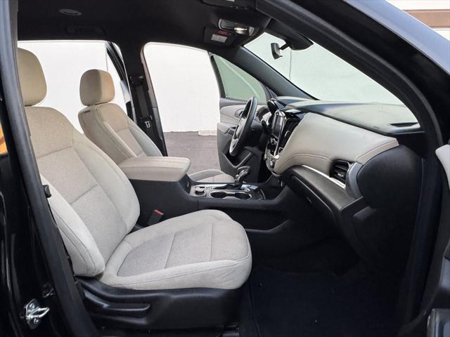 used 2022 Chevrolet Traverse car, priced at $21,990