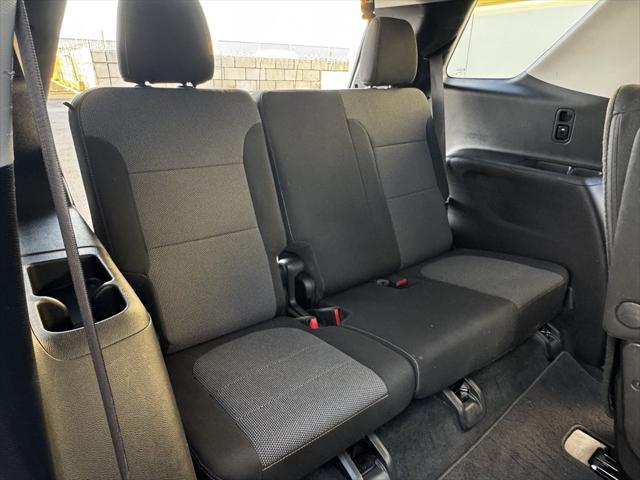 used 2021 Chevrolet Traverse car, priced at $16,990