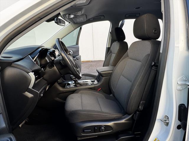 used 2021 Chevrolet Traverse car, priced at $16,990