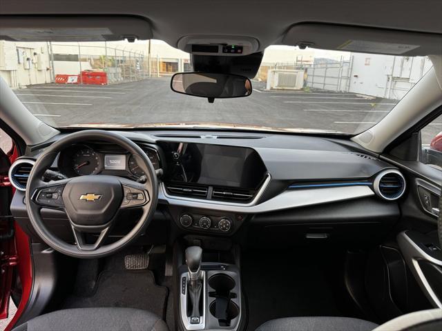 used 2024 Chevrolet Trax car, priced at $14,990