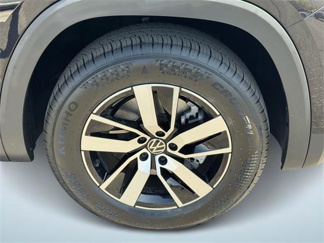 used 2021 Volkswagen Atlas car, priced at $24,400