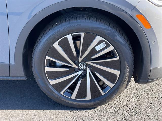 new 2024 Volkswagen ID.4 car, priced at $45,979