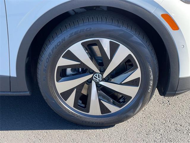 new 2024 Volkswagen ID.4 car, priced at $45,999