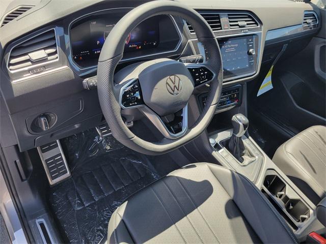 new 2024 Volkswagen Tiguan car, priced at $32,433