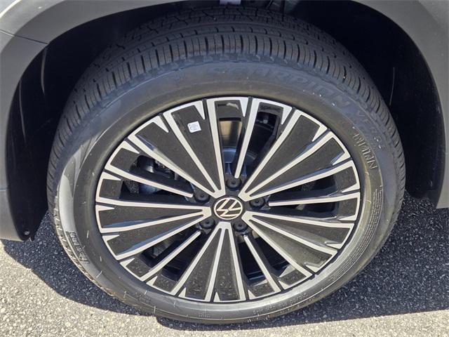 new 2025 Volkswagen Taos car, priced at $31,341