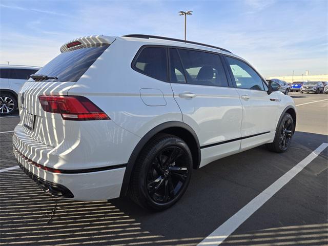 new 2024 Volkswagen Tiguan car, priced at $33,032