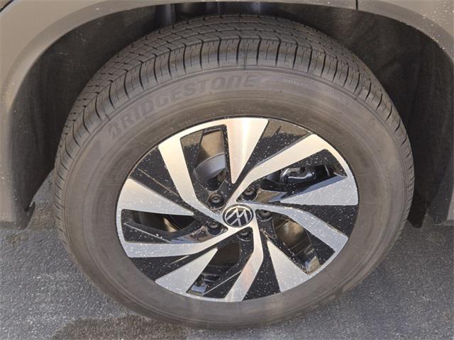 new 2025 Volkswagen Tiguan car, priced at $31,511