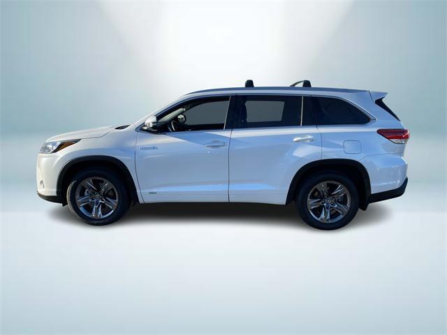 used 2019 Toyota Highlander Hybrid car, priced at $31,900