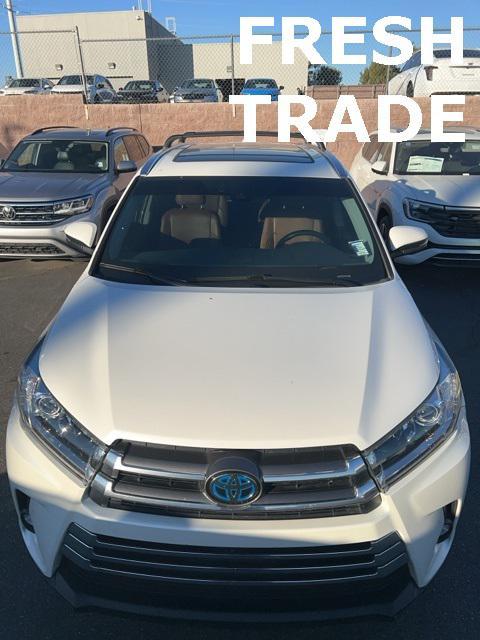 used 2019 Toyota Highlander Hybrid car, priced at $32,900