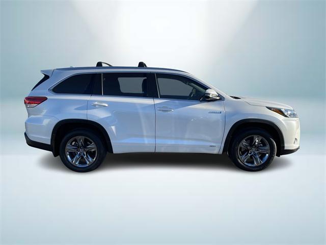 used 2019 Toyota Highlander Hybrid car, priced at $31,900