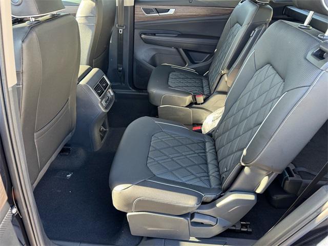 new 2025 Volkswagen Atlas car, priced at $56,954