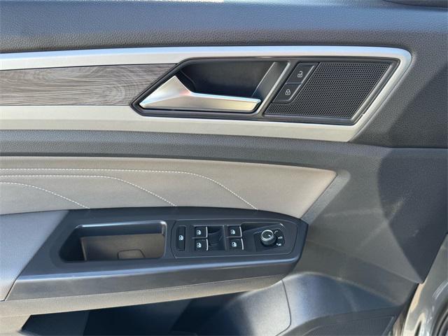 used 2022 Volkswagen Atlas Cross Sport car, priced at $25,900