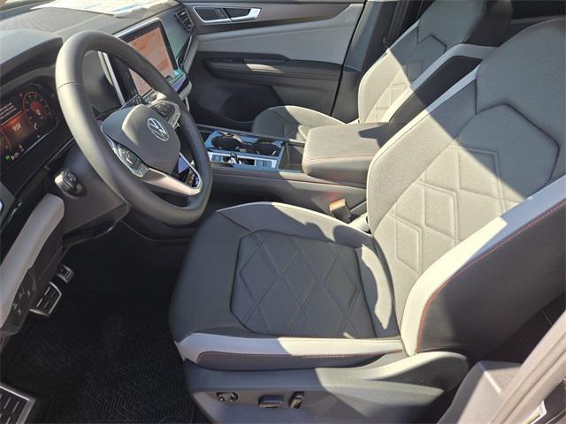 new 2025 Volkswagen Atlas car, priced at $49,071
