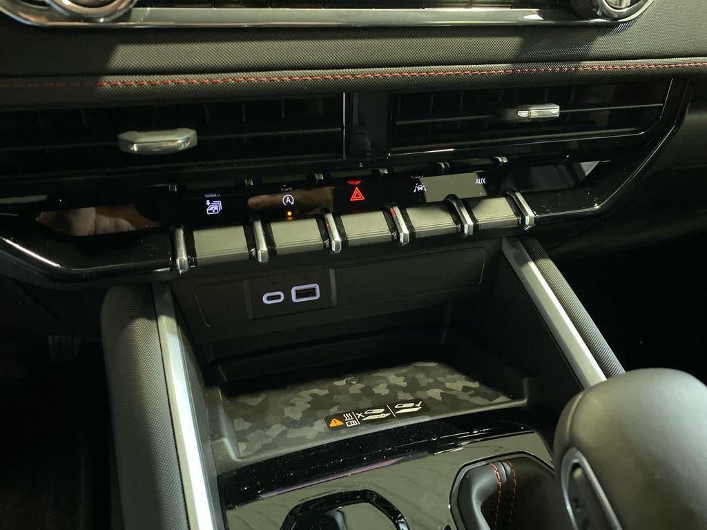 new 2025 Chevrolet Colorado car, priced at $45,626