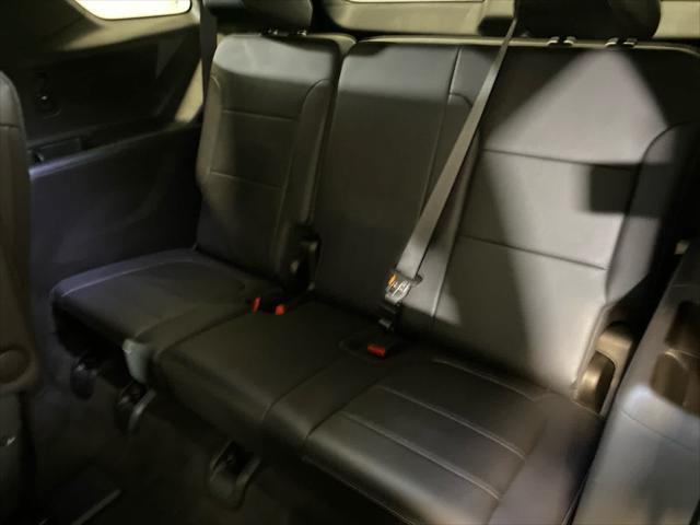 used 2022 Chevrolet Traverse car, priced at $34,300
