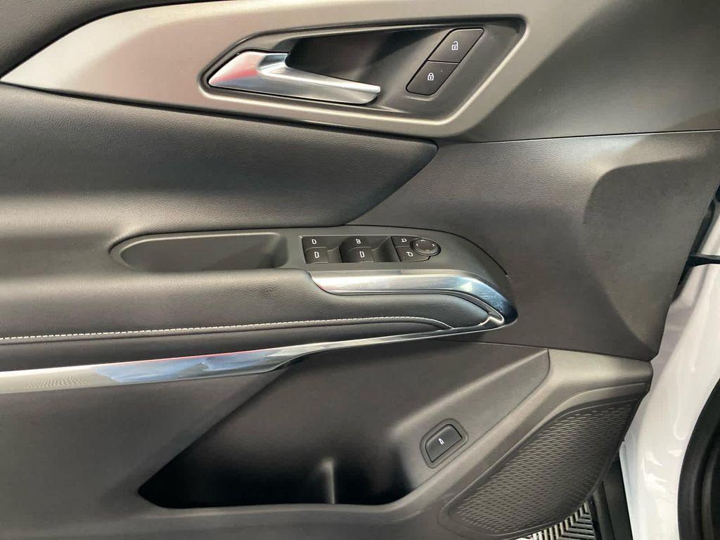 new 2026 Chevrolet Traverse car, priced at $43,910