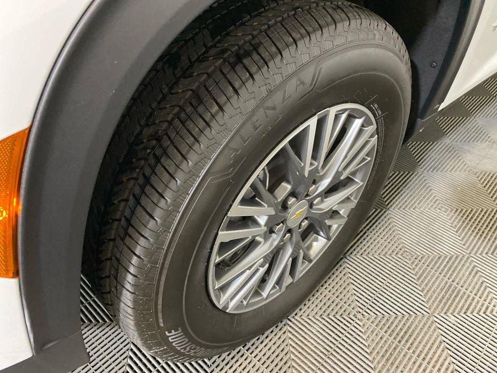 new 2026 Chevrolet Traverse car, priced at $43,910