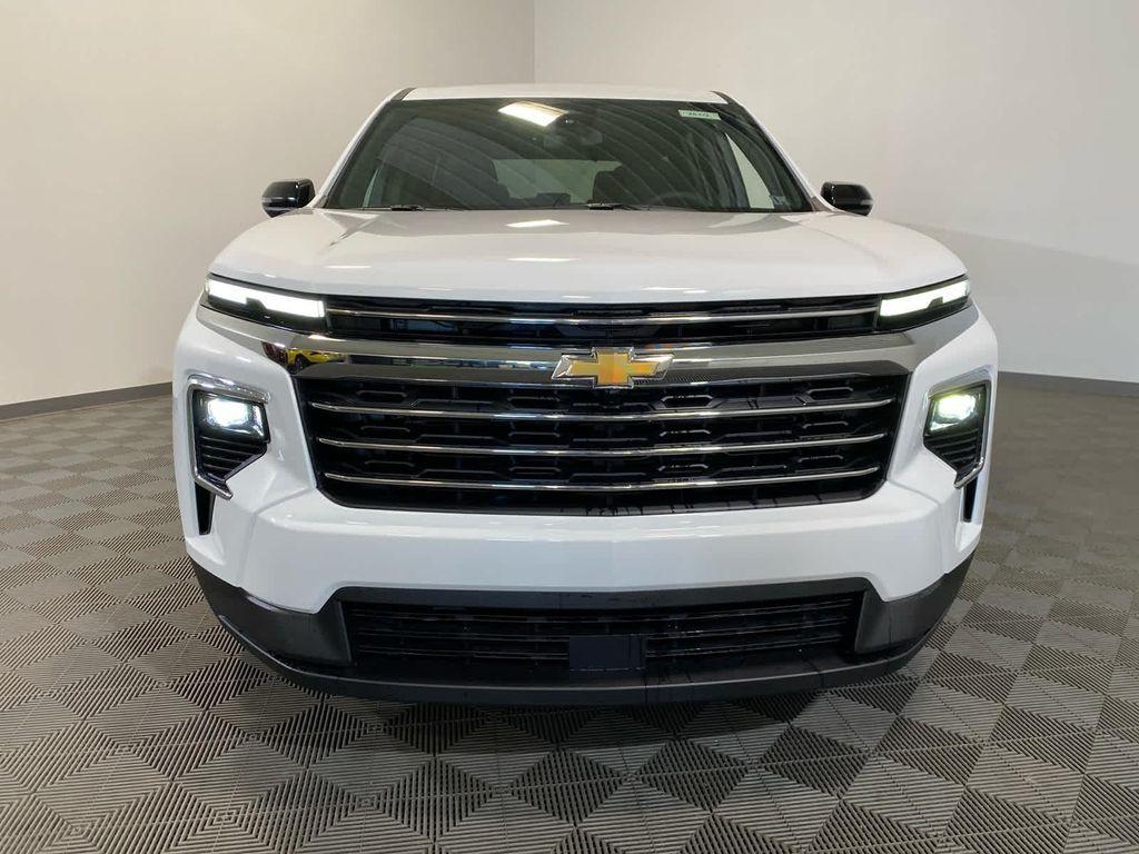 new 2026 Chevrolet Traverse car, priced at $43,910