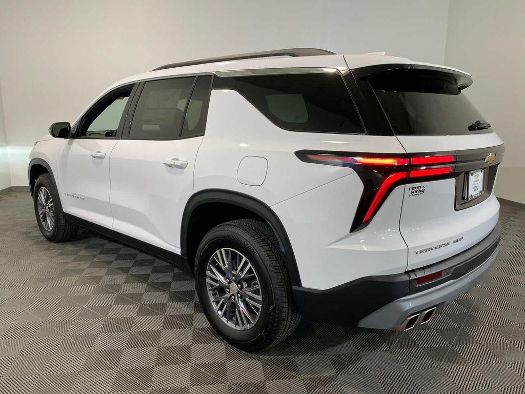 new 2026 Chevrolet Traverse car, priced at $43,910