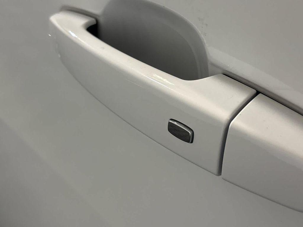 used 2023 Chevrolet Traverse car, priced at $36,000