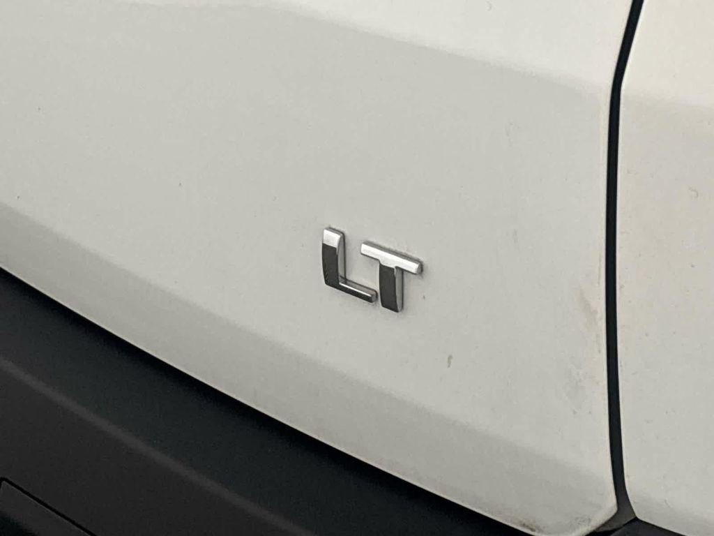 used 2023 Chevrolet Traverse car, priced at $36,000