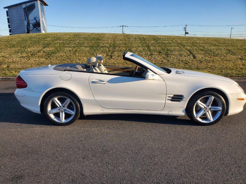 used 2006 Mercedes-Benz SL-Class car, priced at $13,995