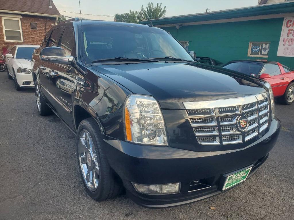 used 2013 Cadillac Escalade EXT car, priced at $13,995