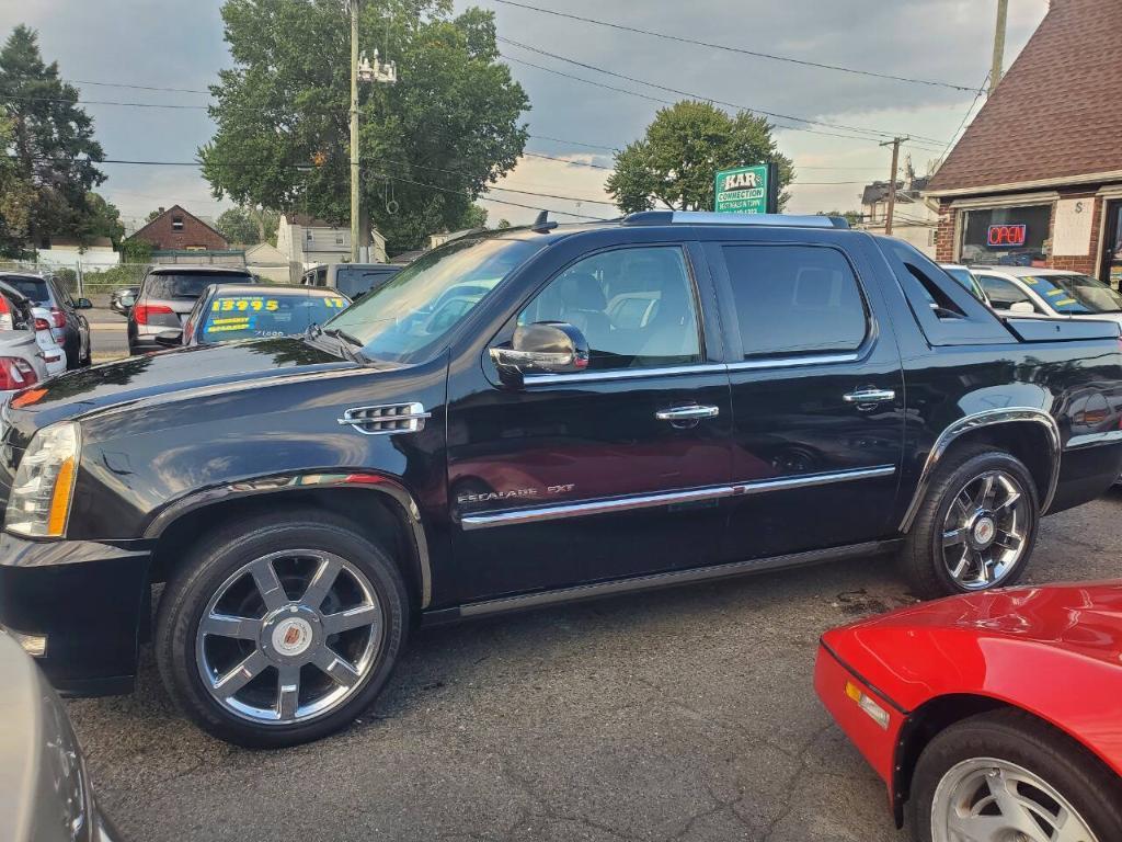 used 2013 Cadillac Escalade EXT car, priced at $13,995