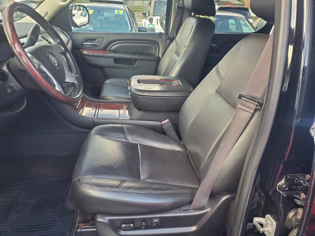 used 2013 Cadillac Escalade EXT car, priced at $13,995