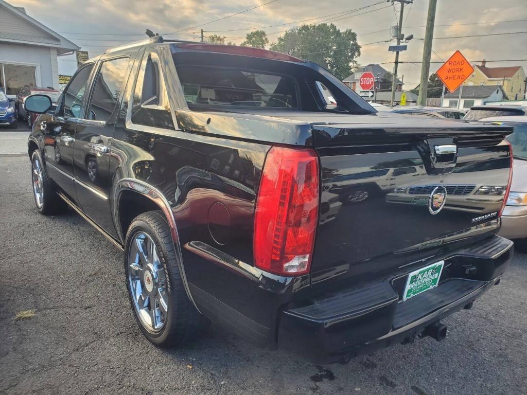 used 2013 Cadillac Escalade EXT car, priced at $13,995