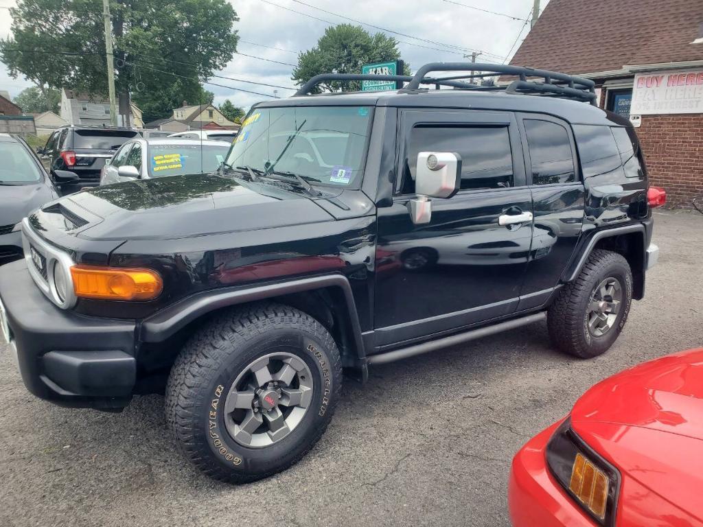 used 2007 Toyota FJ Cruiser car, priced at $13,995