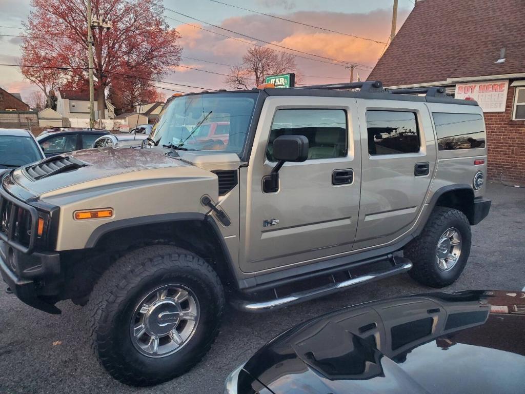 used 2005 Hummer H2 car, priced at $15,995