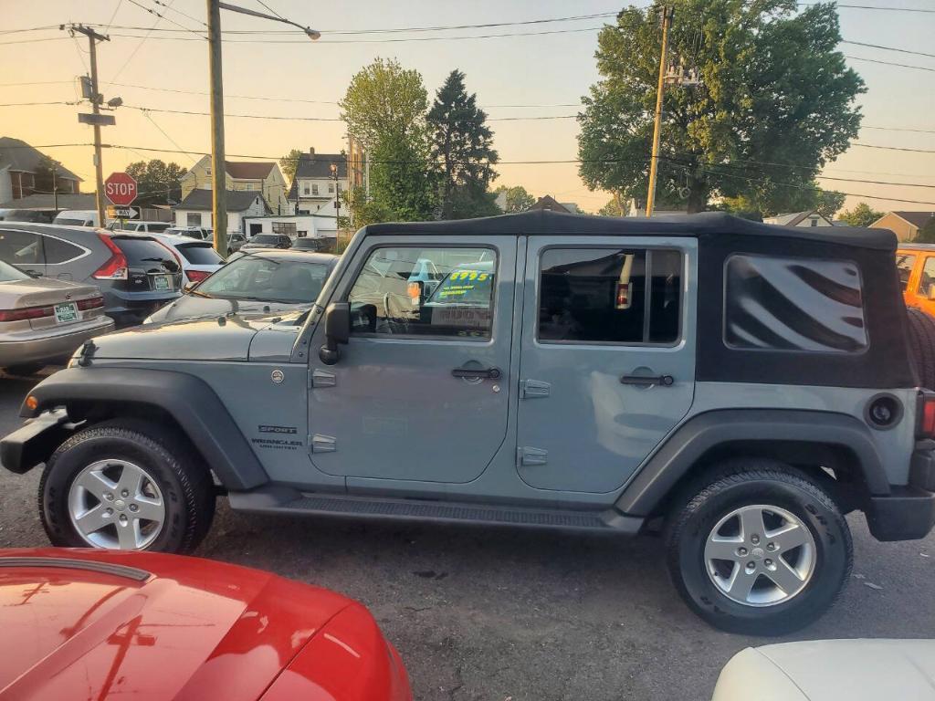 used 2015 Jeep Wrangler Unlimited car, priced at $13,995
