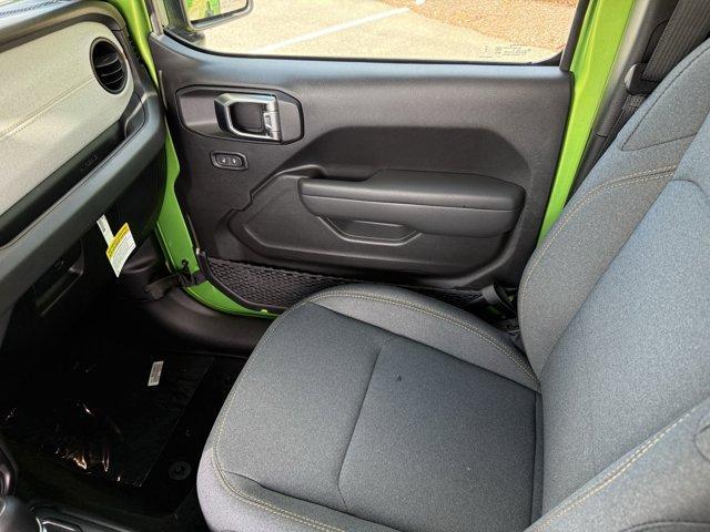 new 2025 Jeep Gladiator car, priced at $45,535