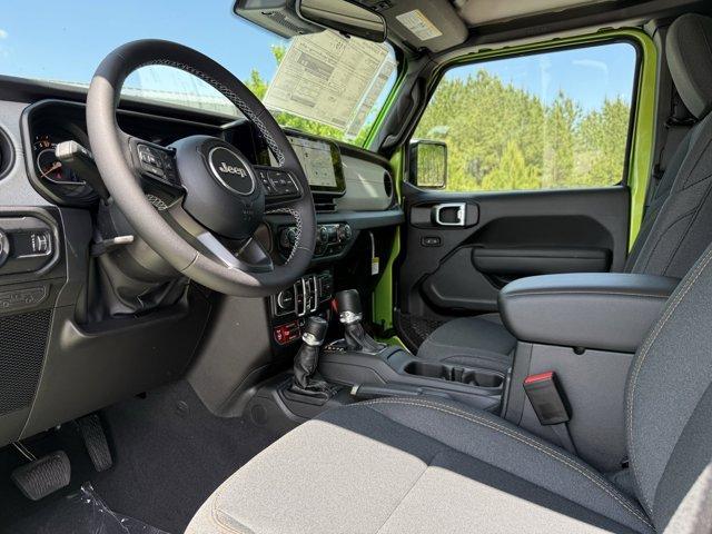 new 2025 Jeep Gladiator car, priced at $45,535