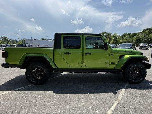 new 2025 Jeep Gladiator car, priced at $45,535