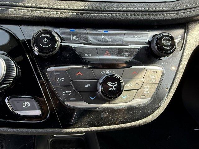 new 2025 Chrysler Pacifica Hybrid car, priced at $50,595