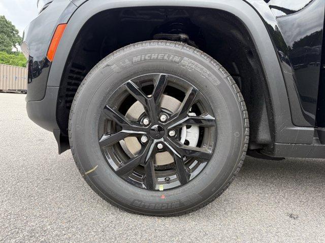 new 2025 Jeep Grand Cherokee L car, priced at $42,420