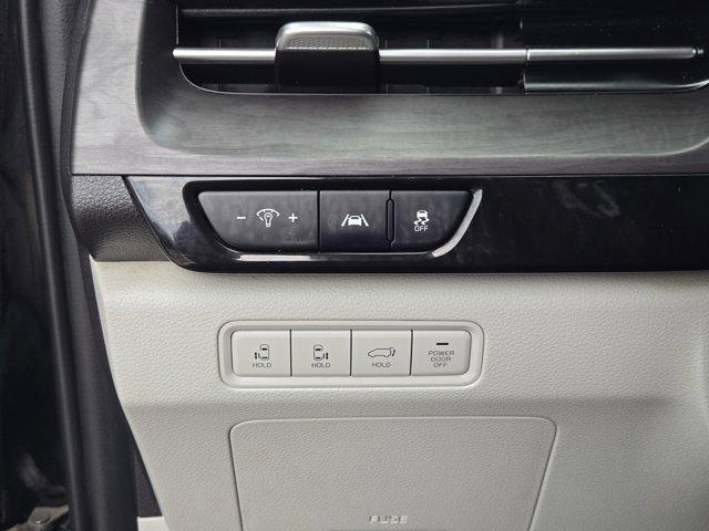 used 2022 Kia Carnival car, priced at $18,990