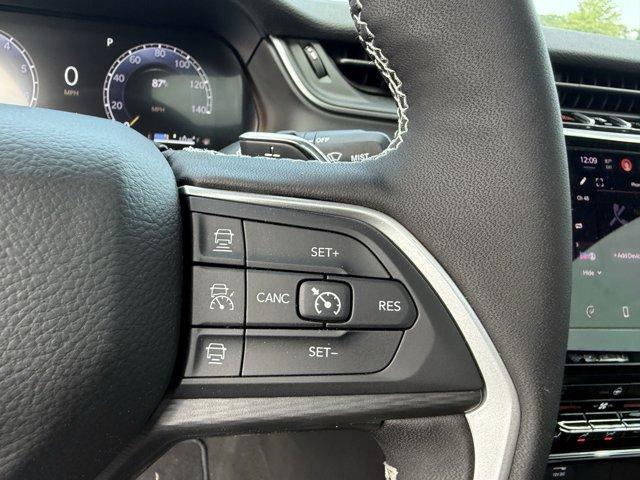 new 2025 Jeep Grand Cherokee car, priced at $46,175