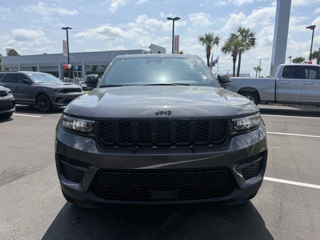 new 2025 Jeep Grand Cherokee car, priced at $46,175