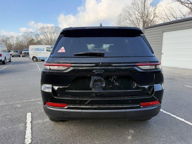 new 2025 Jeep Grand Cherokee car, priced at $40,969