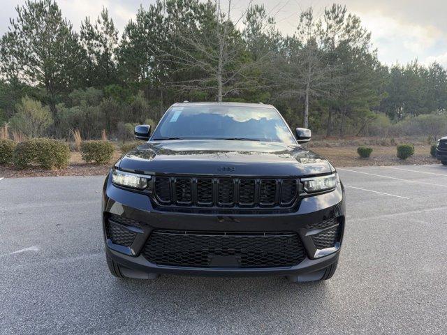 new 2025 Jeep Grand Cherokee car, priced at $40,969